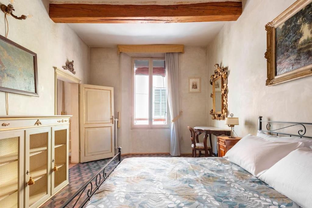 Central Elegant Apartment - Liberty House ボローニャ エクステリア 写真
